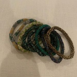 Lot of 8 bracelets